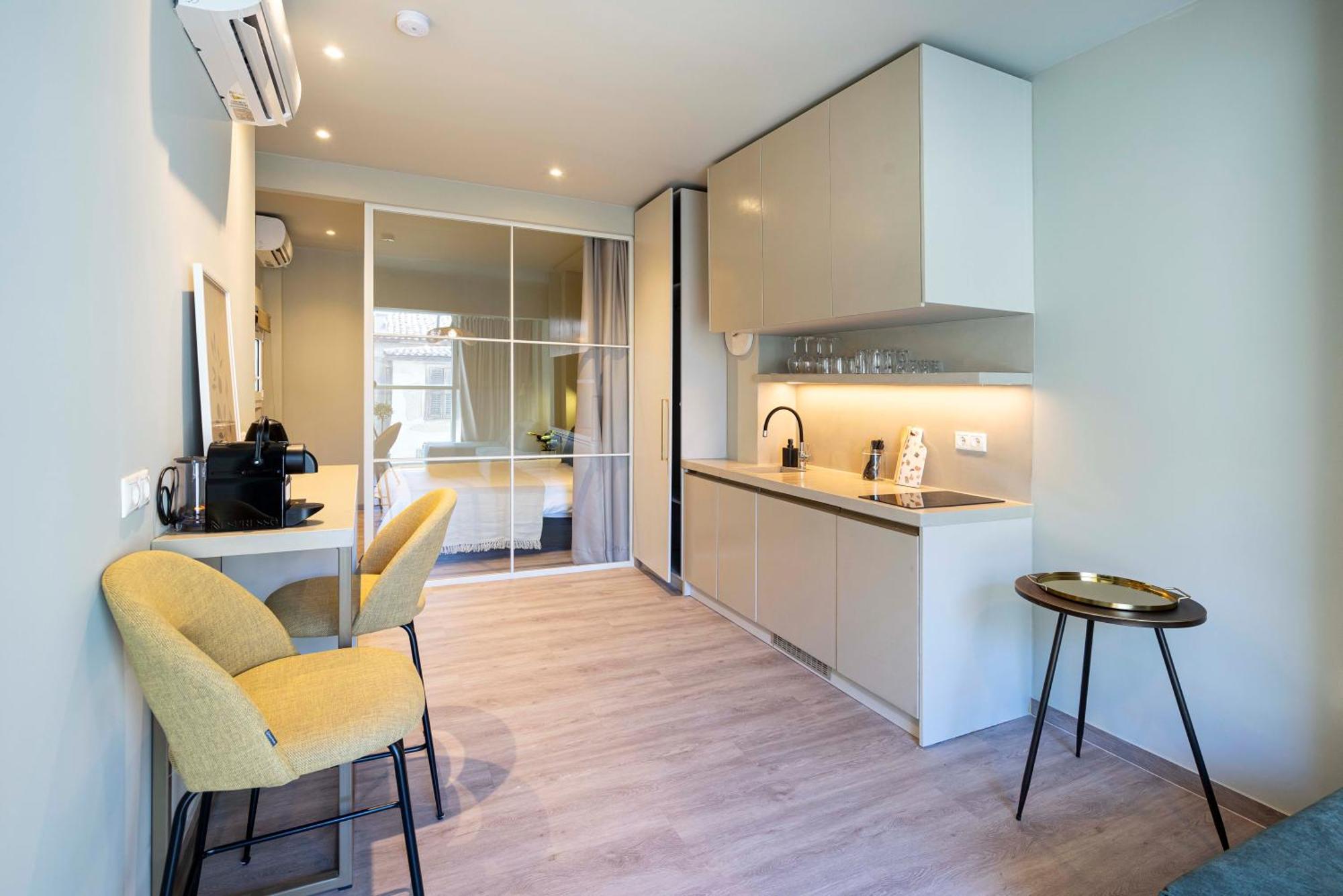 9 Muses Exclusive Suites In Syntagma Αθήνα Εξωτερικό φωτογραφία